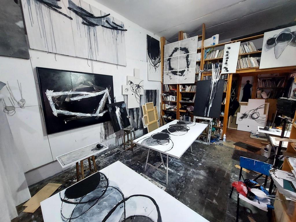 Arts plastiques : Hassan Echaïr, âmes suspendues